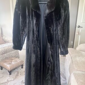 Elegant Black Long Fur Coat